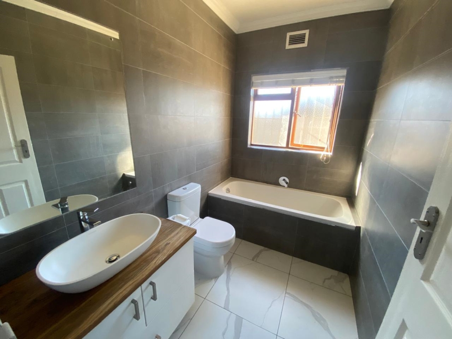 3 Bedroom Property for Sale in Morgenster Western Cape
